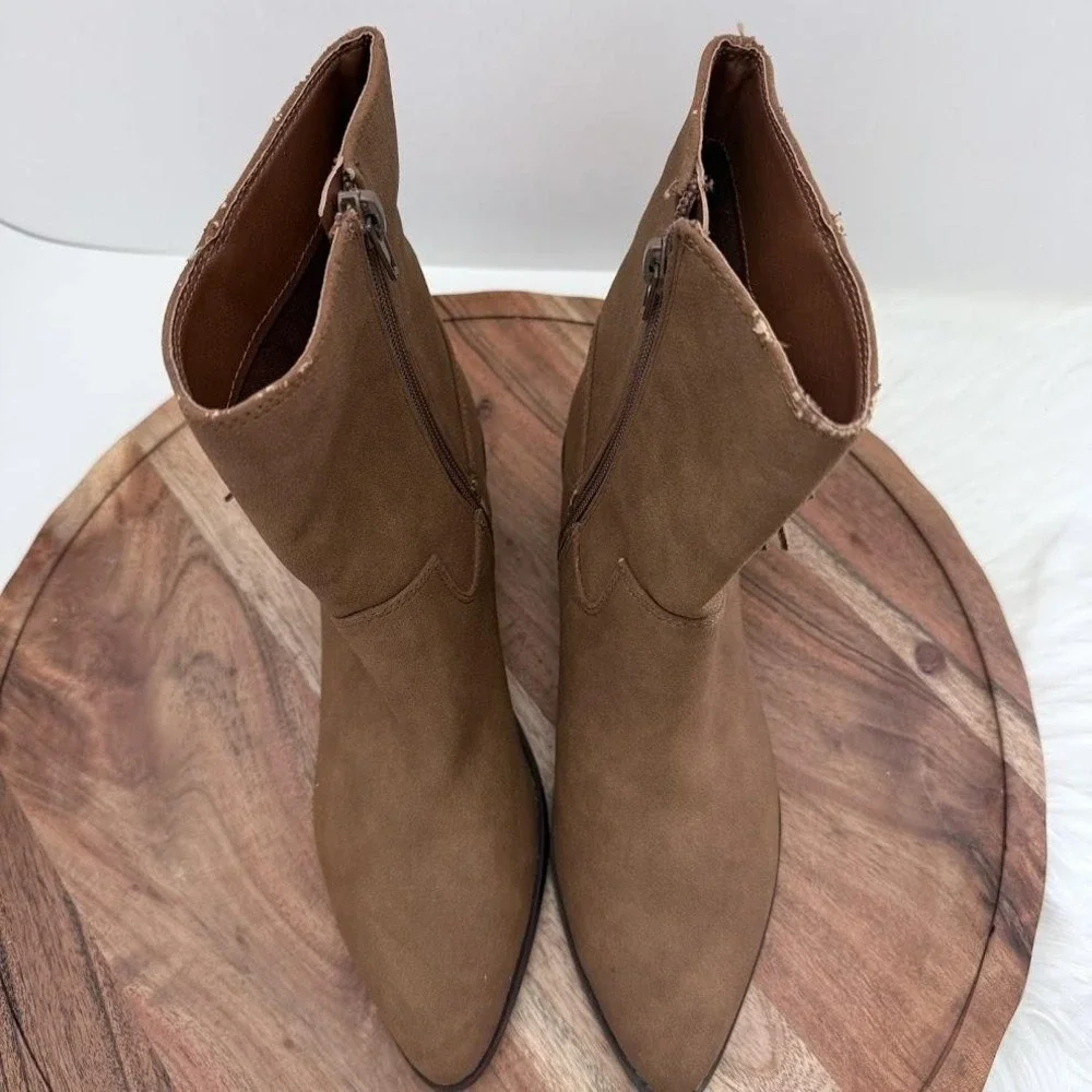 BCBG Girls Linda Fringe‎ Boots Kids 3M Tan Good Western Faux Suede Tassel Zip